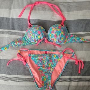 Like new floral Victoria's Secret bikini, size 34B / M